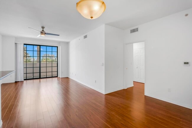 Photo - 233 S Federal Hwy Unit 413