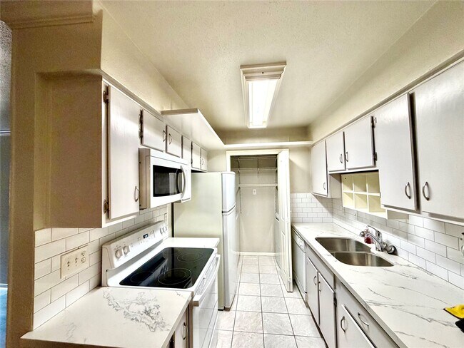 8801 Hammerly Blvd Unit 1505