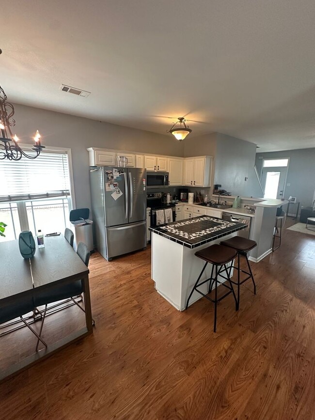 Photo - 2BD/2.5BA Home Located in Harbor Town!