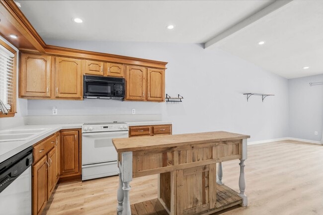 Photo - 3 Gambrel Oak Pl