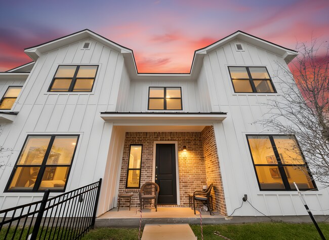 Photo - 201 Fairway Dr