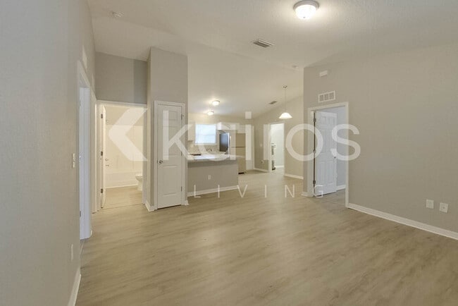 Photo - 7 Locust Run