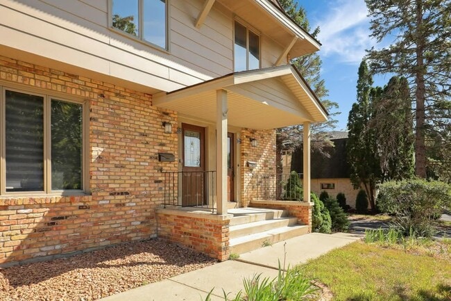 Photo - 7217 Glouchester Dr