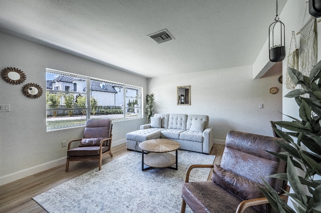 Photo - 1829 Towhee Ln