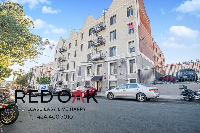 Photo - 425–427 S. Grand View St Unidad 5502