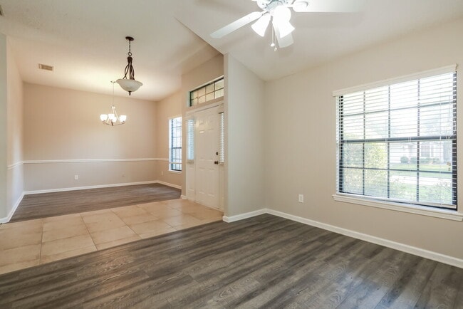 Photo - 3039 Stonewood Way