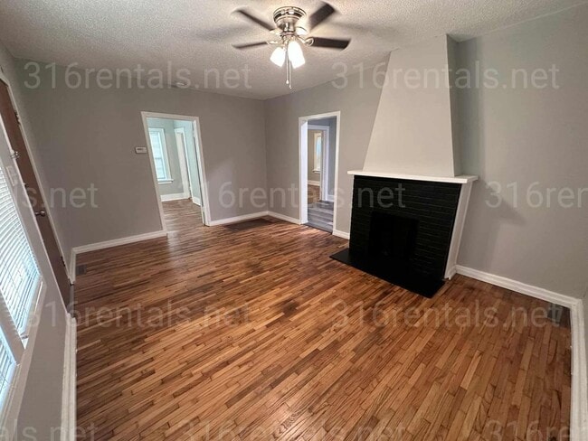 Photo - $895- 2 bed 1 bath - Beautiful single family home