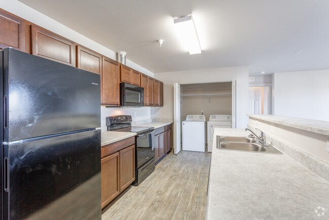 2BR, 2BA - 1,430 SF
