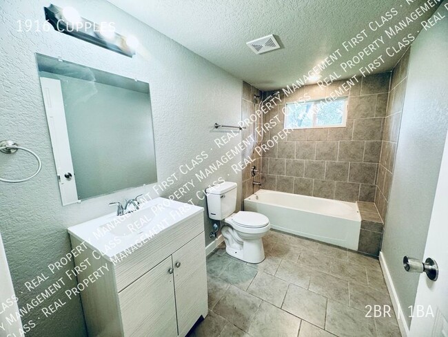 Photo - 1916 Cupples-