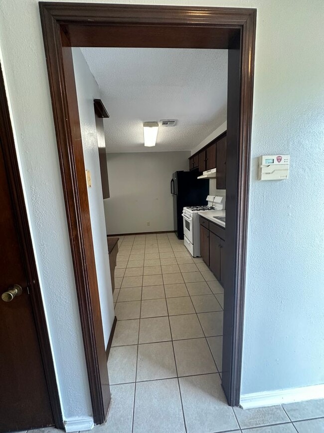 Photo - 3904 Overland Dr
