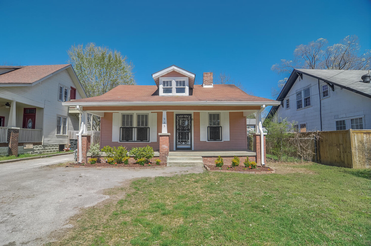East Nashvile Cottage short term only!! - East Nashvile Cottage short term only!!
