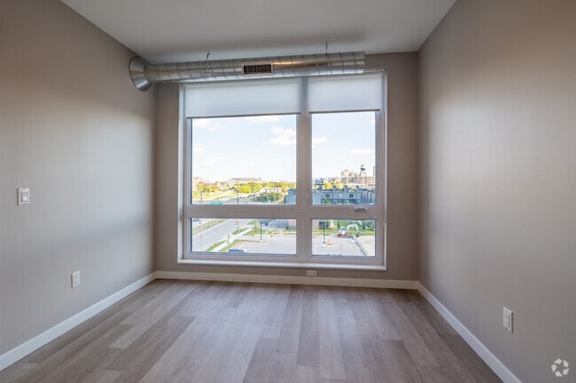 1BR, 1BA - 600SF - Bedroom