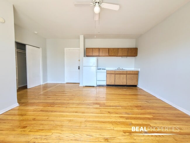 Photo - 1050 W George St Unit Studio