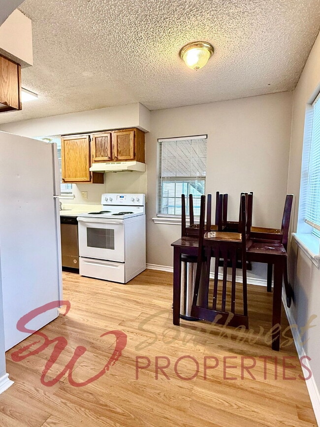 Photo - Charming 3 bedroom, 1 bath home