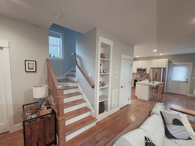 Building Photo - 71 Stoner Rd