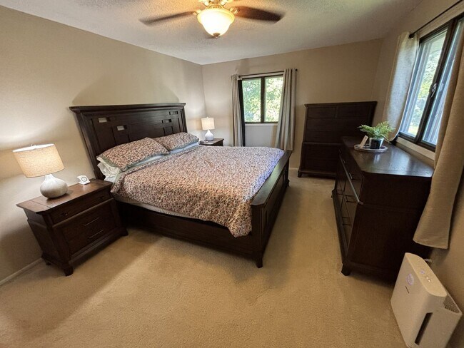 1609 Gateway Dr