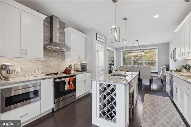 Photo - 514 Coates Ln