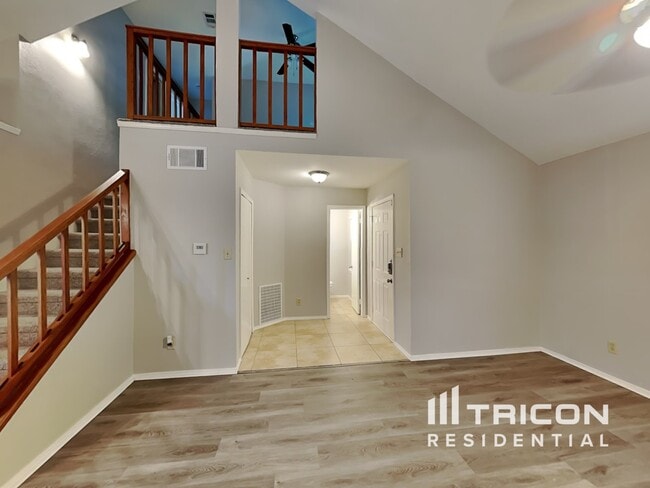 Photo - 1378 Southridge Dr