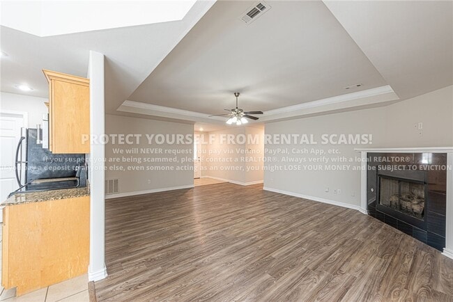 Photo - 1674 N Hazeltine Dr