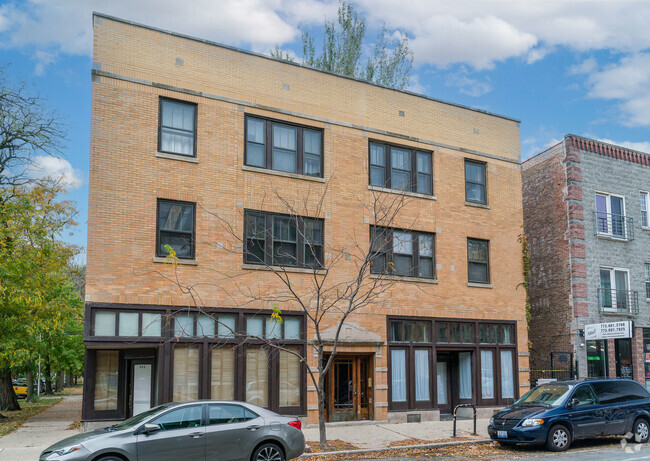 Building Photo - 936 N Damen Ave Unit 1D Rental