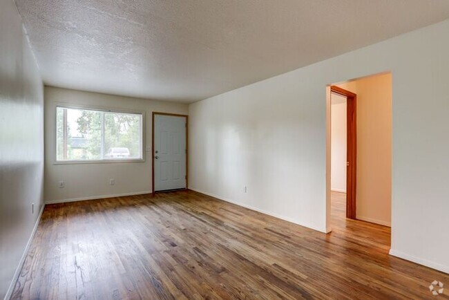 Building Photo - Spacious & Modern Living at Silver Creek I... Rental