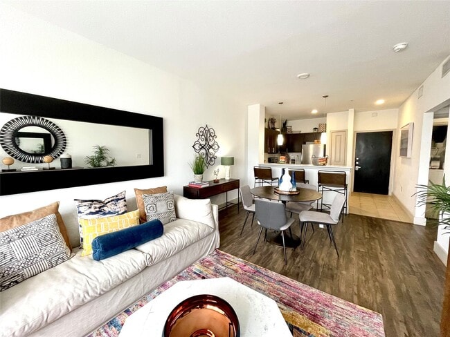 Photo - 2222 Smith St Unidad 226