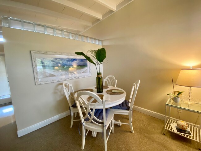 Photo - 728 Lantana Ln
