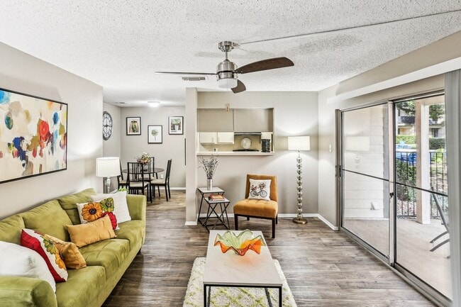 Photo - Hunters Chase