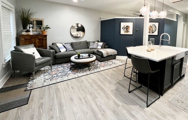 Photo - 2854 Umatilla St