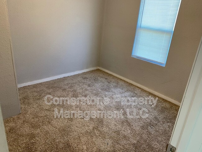 Photo - 8195 Center Dr