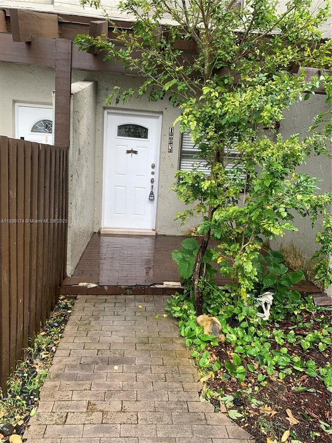 Photo - 10010 NW 9th St Cir Unit 103-6