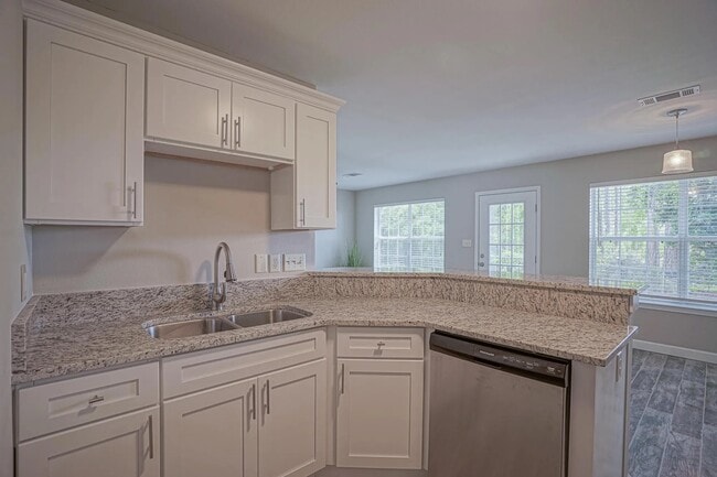 Photo - 224 Twin Lakes Ln