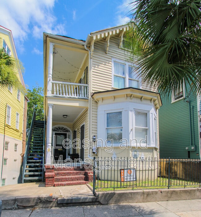 Building Photo - 208 Calhoun St Unit B