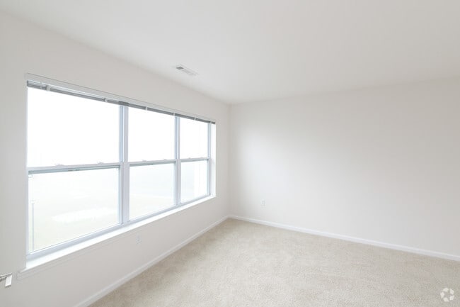 1 BR, 1 BA