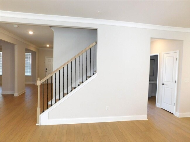 Photo - 930 Elderberry Ct