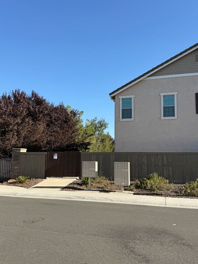 Photo - 3223 Le Bourget Ln