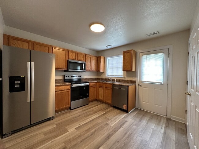Photo - 606 Springwood Dr