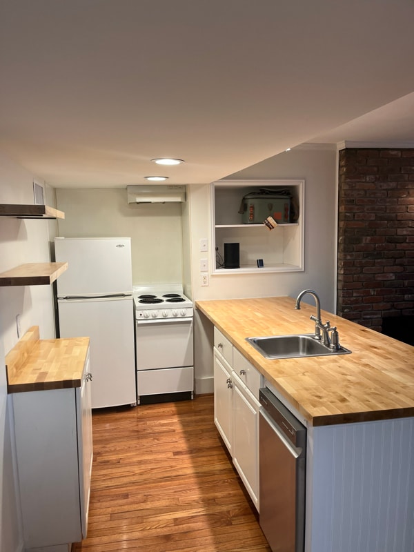 Photo - 1426 Milner Crescent