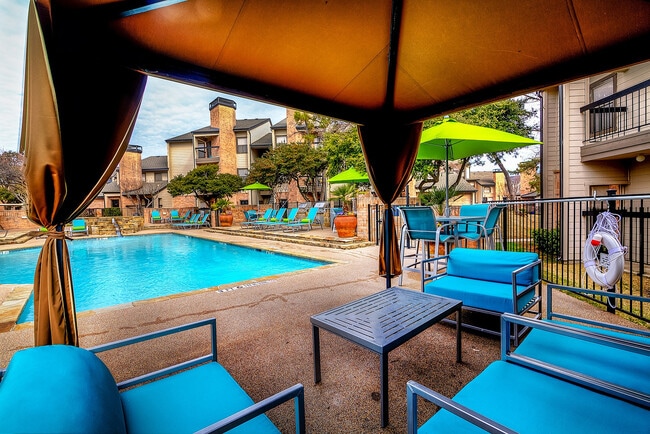 Spring Parc Apartment Homes Pool