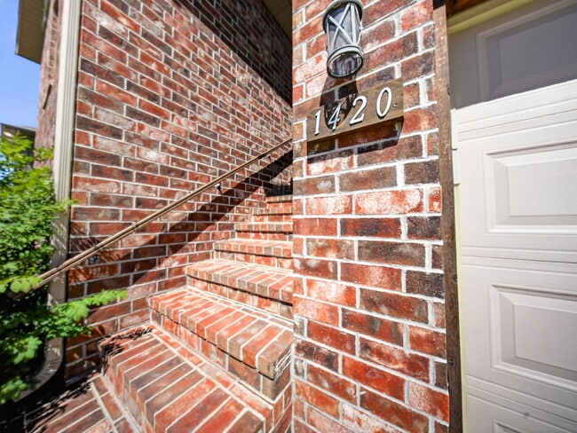 Photo - 1420 S Treetop Ct
