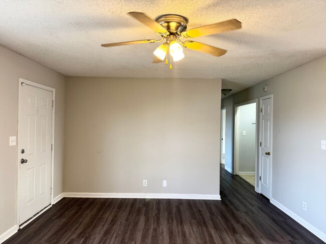 Photo - Beautiful Home close to Ft Campbell and Shopping!