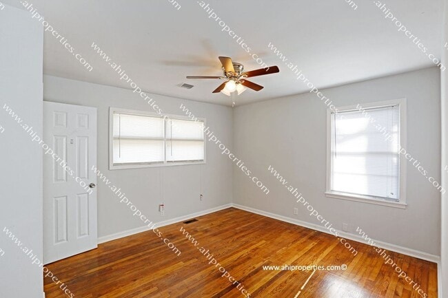 Photo - 505 Mastin Lk Rd NW