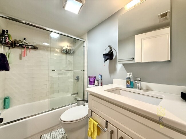 Photo - 8 Nira Ave Unit 4