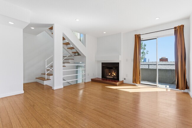 Photo - 1083 1/2 W Kensington Rd Unit 1083 1/2 W. Kensington Rd