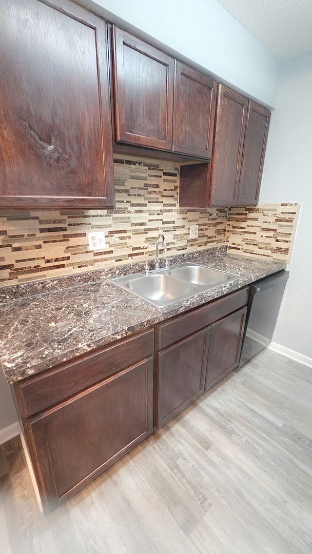 Photo - Spacious 2 Bedroom Condo for Rent in Urbandale