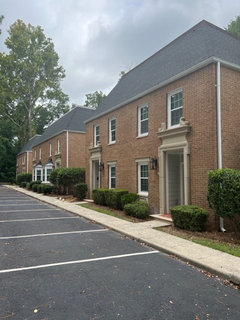 Exterior - 140 Tyrone Blvd Apartments