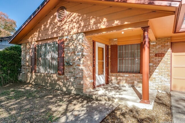 Photo - 2913 Eisenhauer Rd