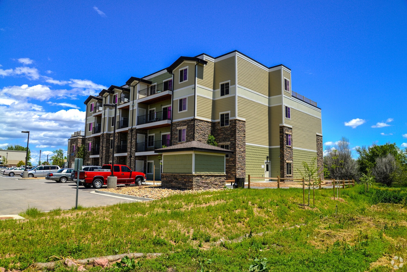 Photo - Chinook Wind Apartments