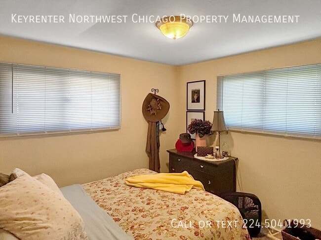 Photo - 912 W Oakwood Dr