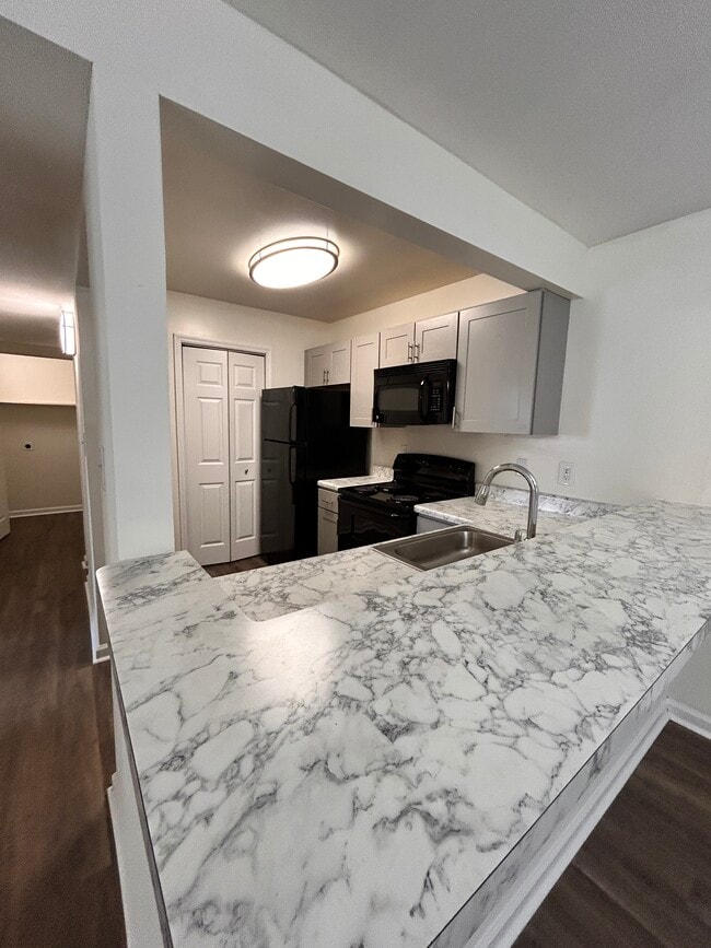 Fords Pointe Apartments and Townhomes